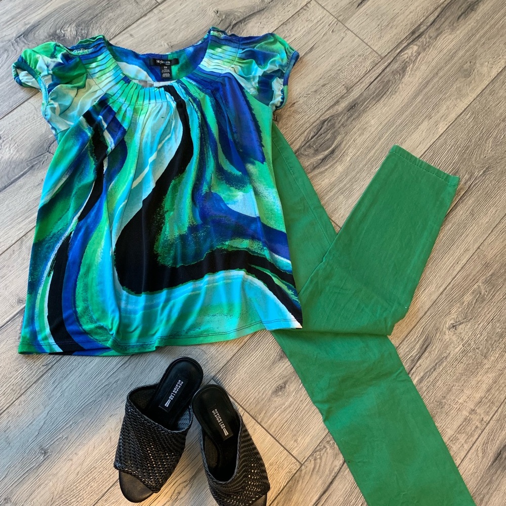 Short sleeve top
